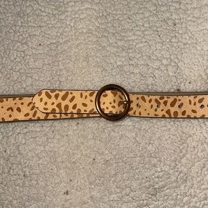 Giraffe print belt